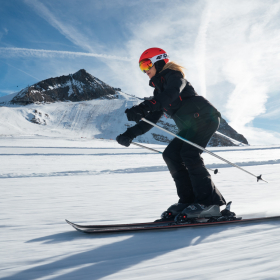 SPORT, TECHNOLOGY, DESIGN: 4F Z NOWĄ KOLEKCJĄ ZIMOWĄ I LINIĄ APRES SKI