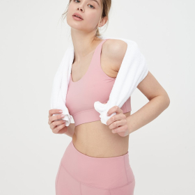 FIND YOUR BALANCE by Outhorn – kolekcja fitness i idealna baza codziennych stylizacji w jednym