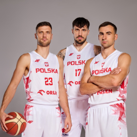 4F OTWIERA NOWY ETAP SPORTOWYCH WYZWAŃ PO UDANEJ WSPÓŁPRACY Z POLSKIM ZWIĄZKIEM KOSZYKÓWKI